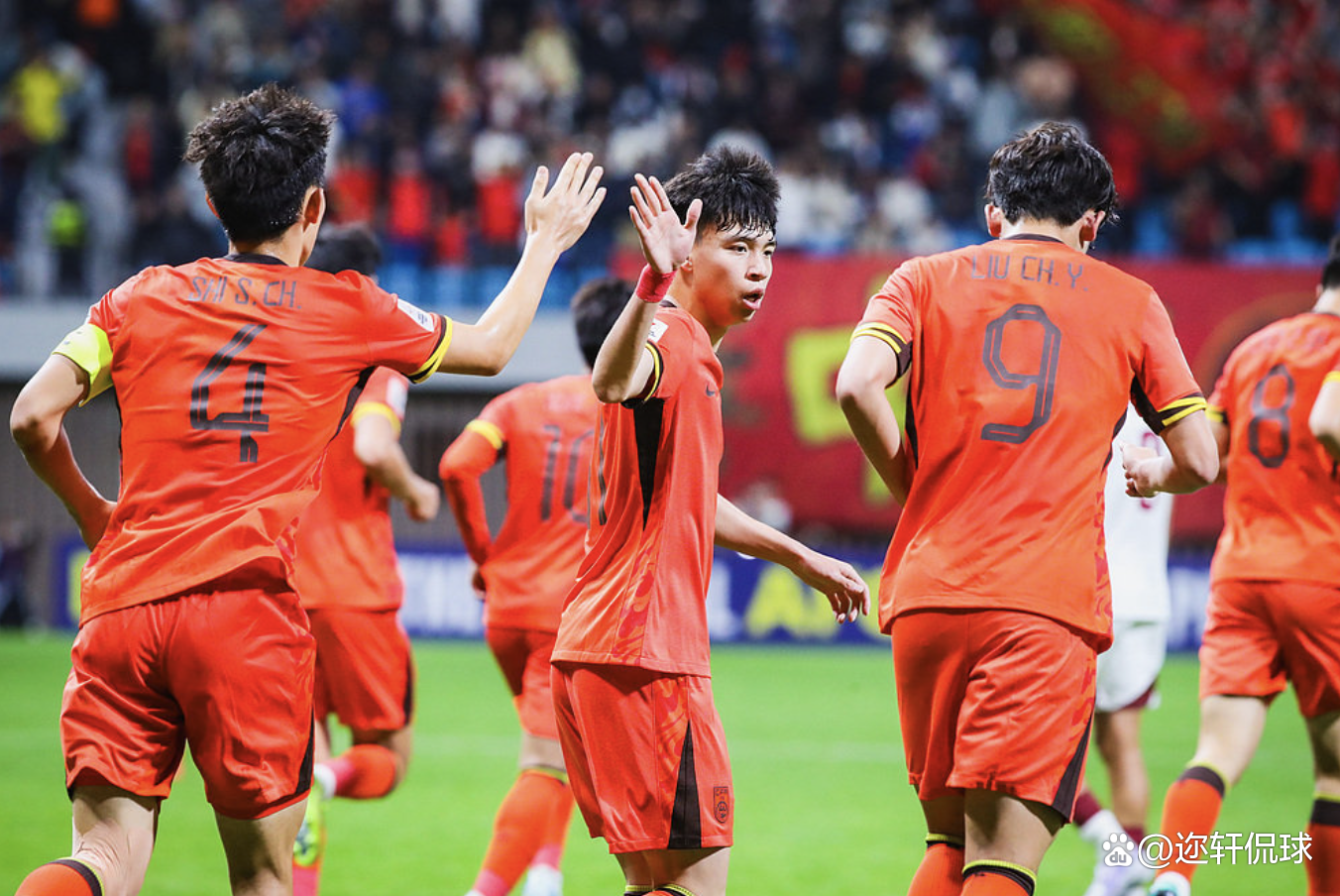 爱游戏app-不可预测的比赛结果，球迷们心情起伏不定的简单介绍