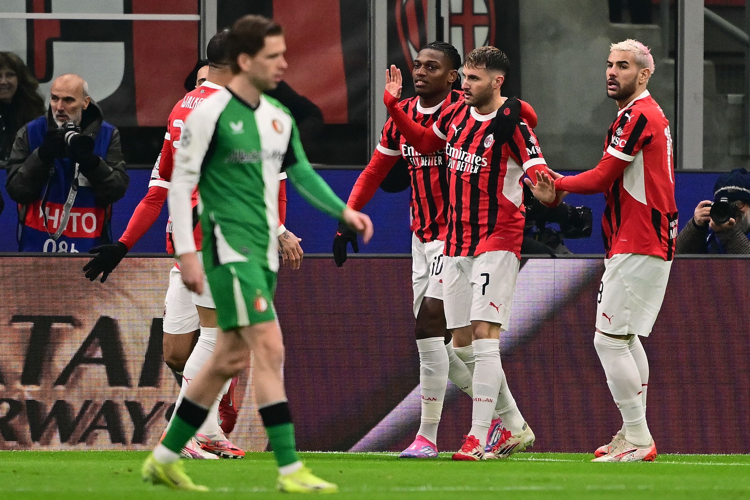 AC米兰主场大胜,领跑积分榜保持不败的简单介绍 AC米兰主场大胜,领跑积分榜保持不败的简单介绍