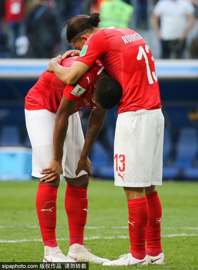 爱游戏体育直播-白俄罗斯队遭遇逆转，遗憾离开比赛