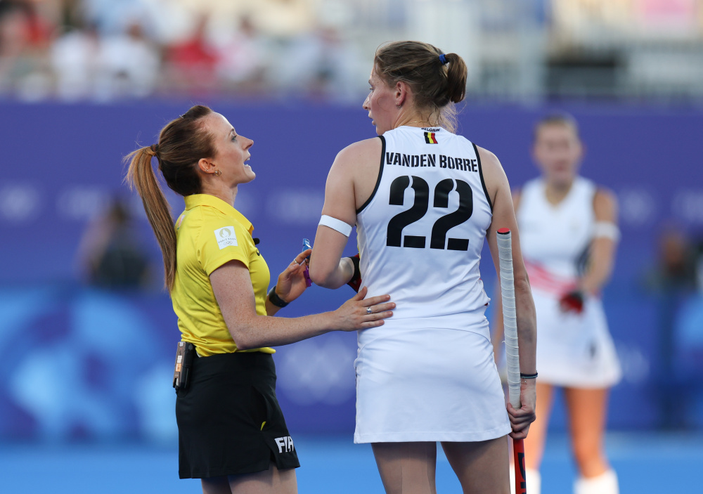 荷兰女子曲棍球击败西班牙队