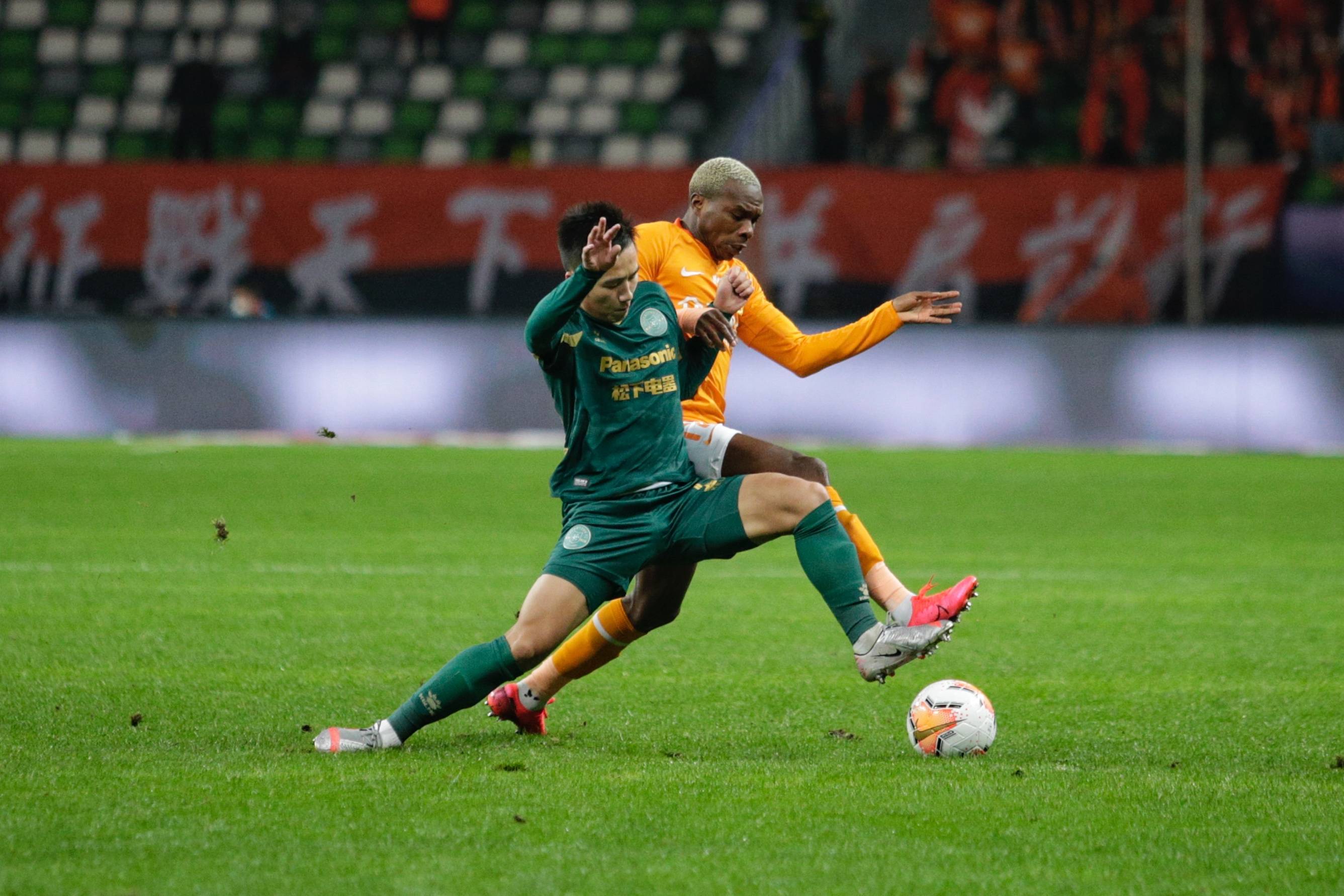 爱游戏网页版登录入口-武汉卓尔球员伤愈，重返赛场势必提高比赛氛围