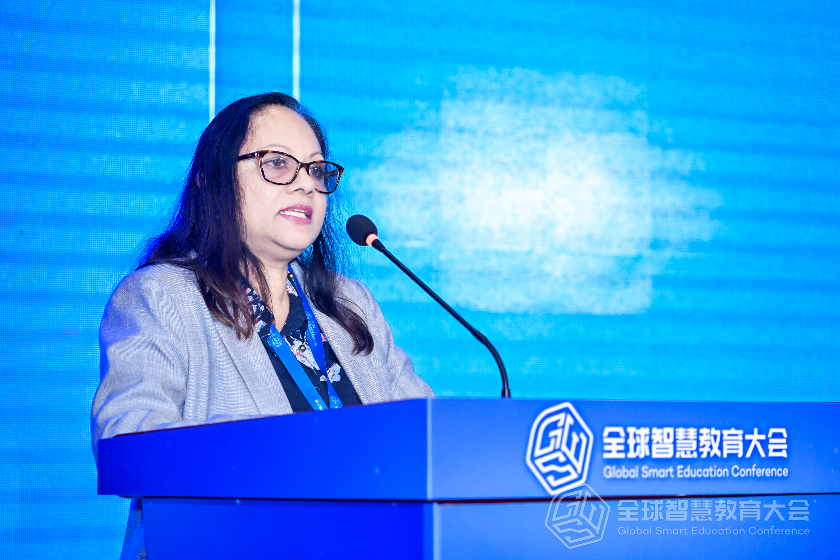 爱游戏体育平台-全球教育不平等问题突出，需加大教育投入