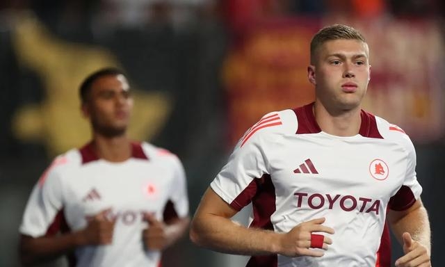 斯图加特客场战平汉堡,保持不败战绩 斯图加特客场战平汉堡,保持不败战绩