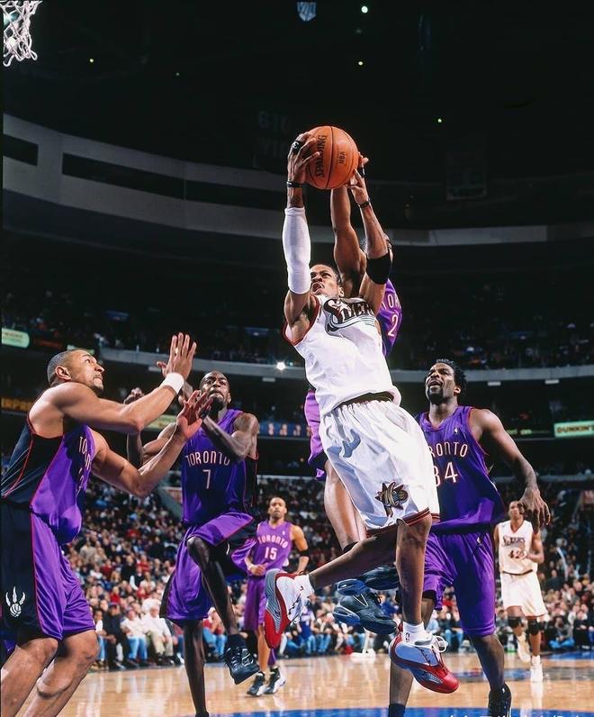 爱游戏在线-包含猛龙胜出关键战役，保持不败纪录的词条