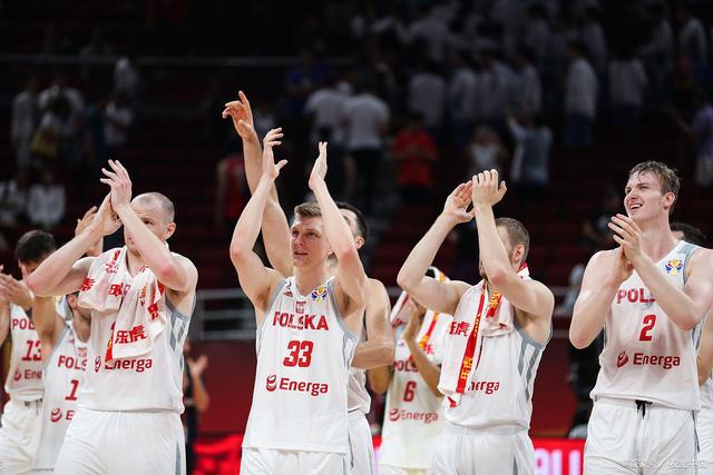 法国队客场逆转斯洛文尼亚队晋级