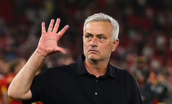 包含匈牙利逆转爆冷，继续保持不败势头的词条