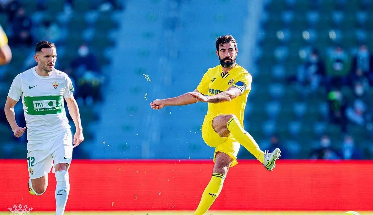 比利亚雷亚尔球员展现出色表现，士气高昂